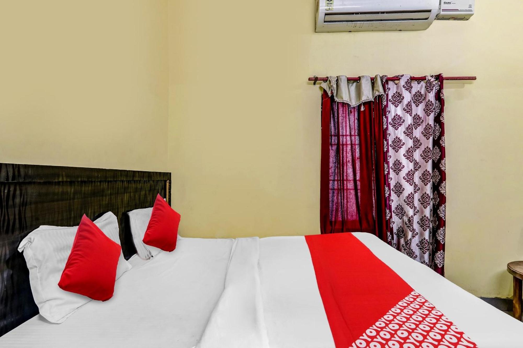 Flagship Hotel Suman Niwas Bijnaur Extérieur photo